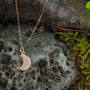 Luna-Crescent Moon Necklace-9ct Rose Gold