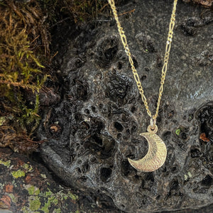 Luna-Crescent Moon Necklace-9ct Yellow Gold