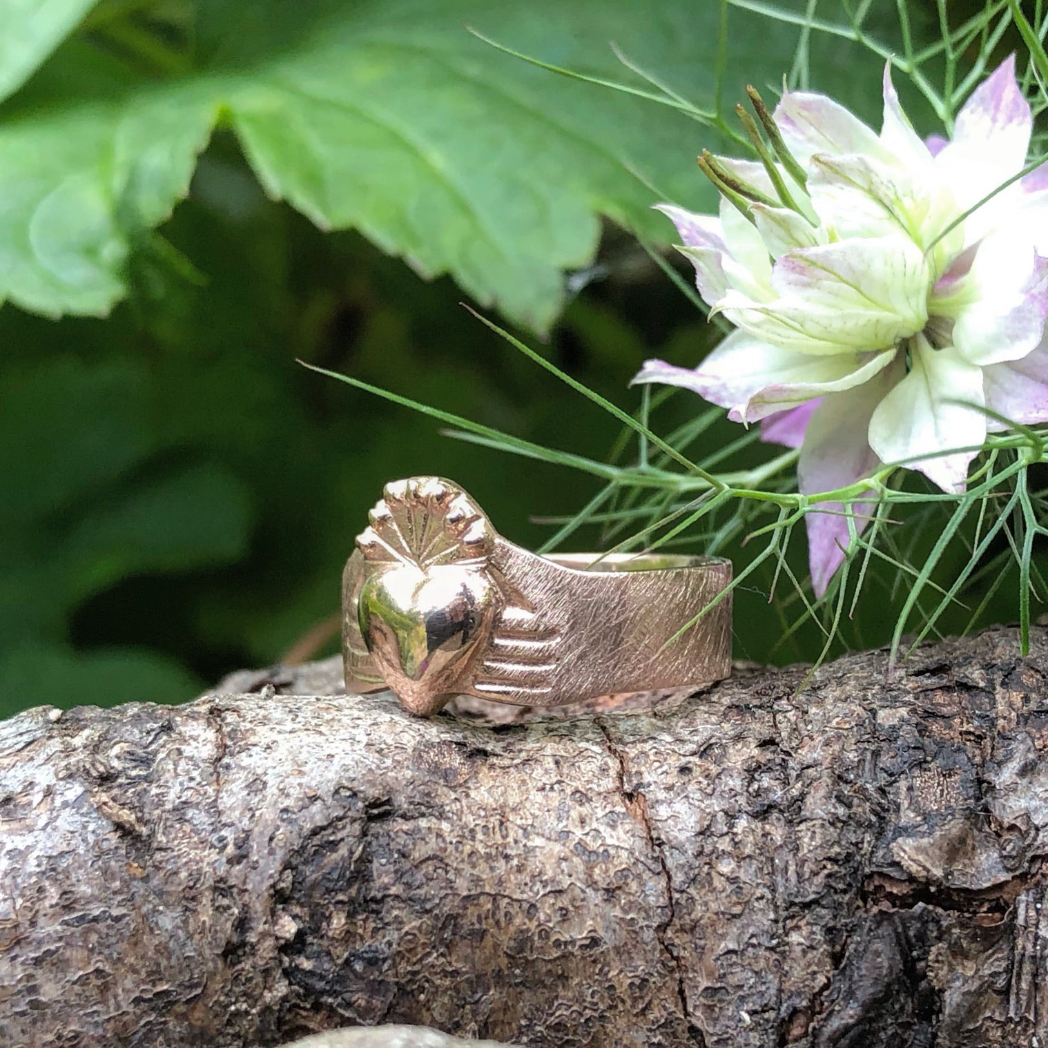 rose gold claddagh, rose gold ring, claddagh, rustice